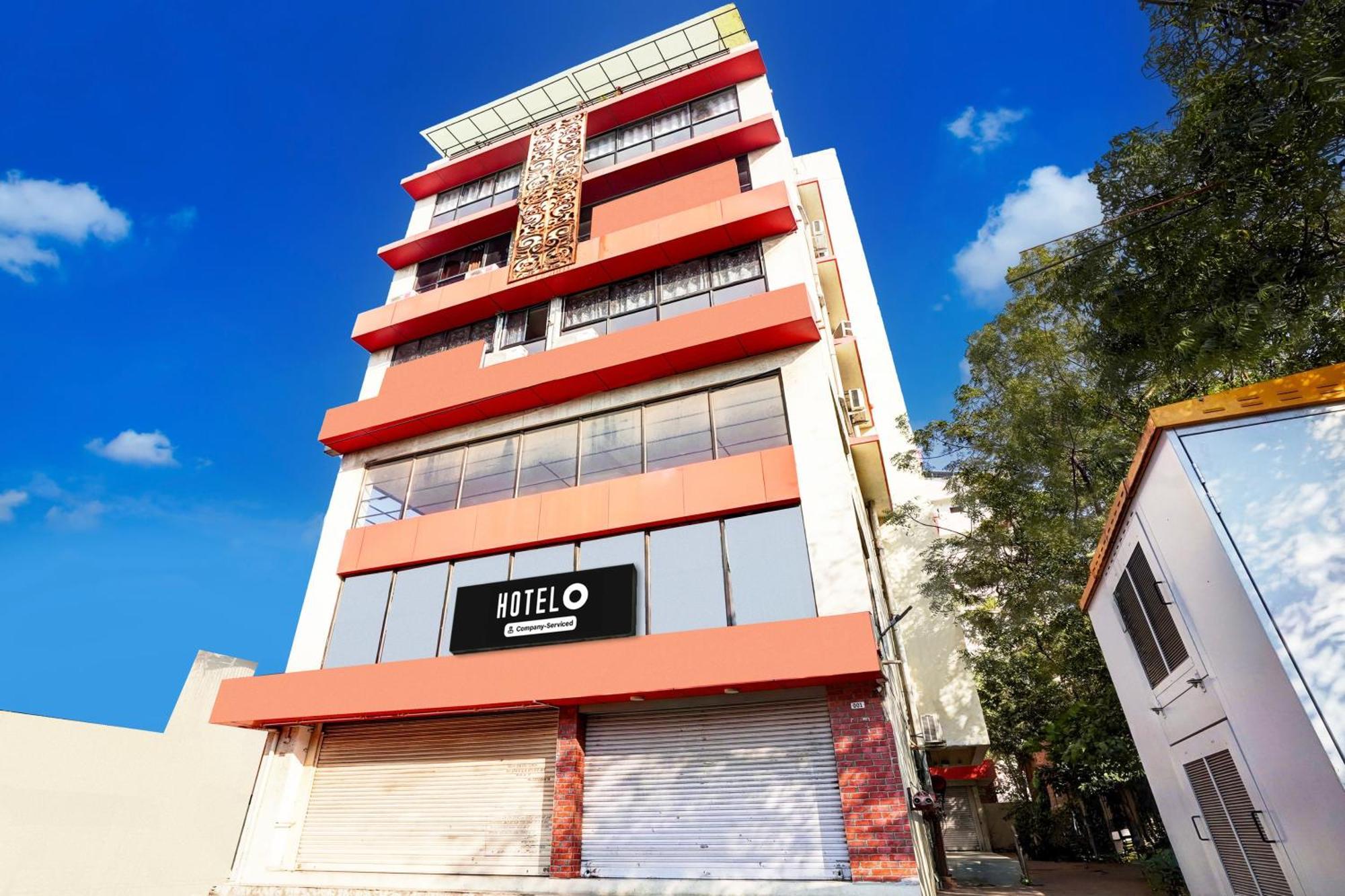 Super Hotel O Geeta Mandir Formerly Hotel Green Park Amhedabad Dış mekan fotoğraf